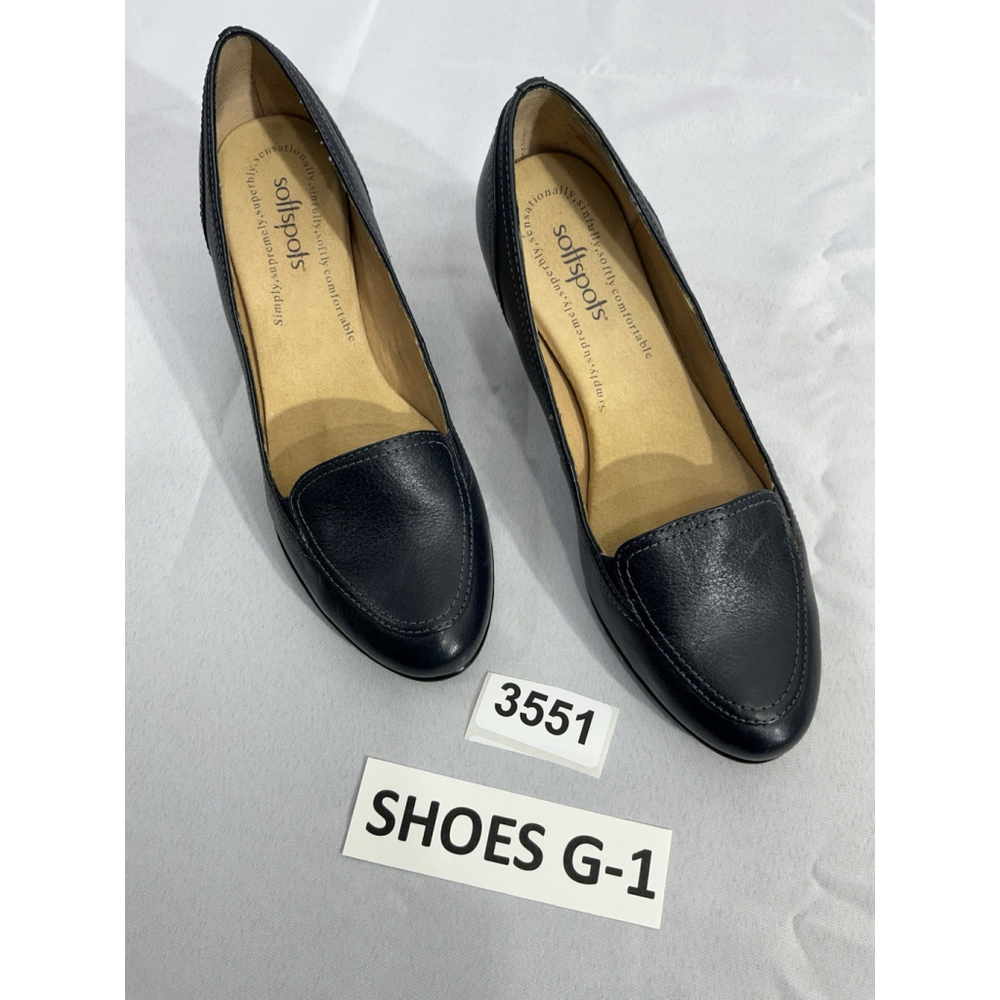 Womans Soft Spots Size 8 M Navy Block Heel Leather Loafers Slip On